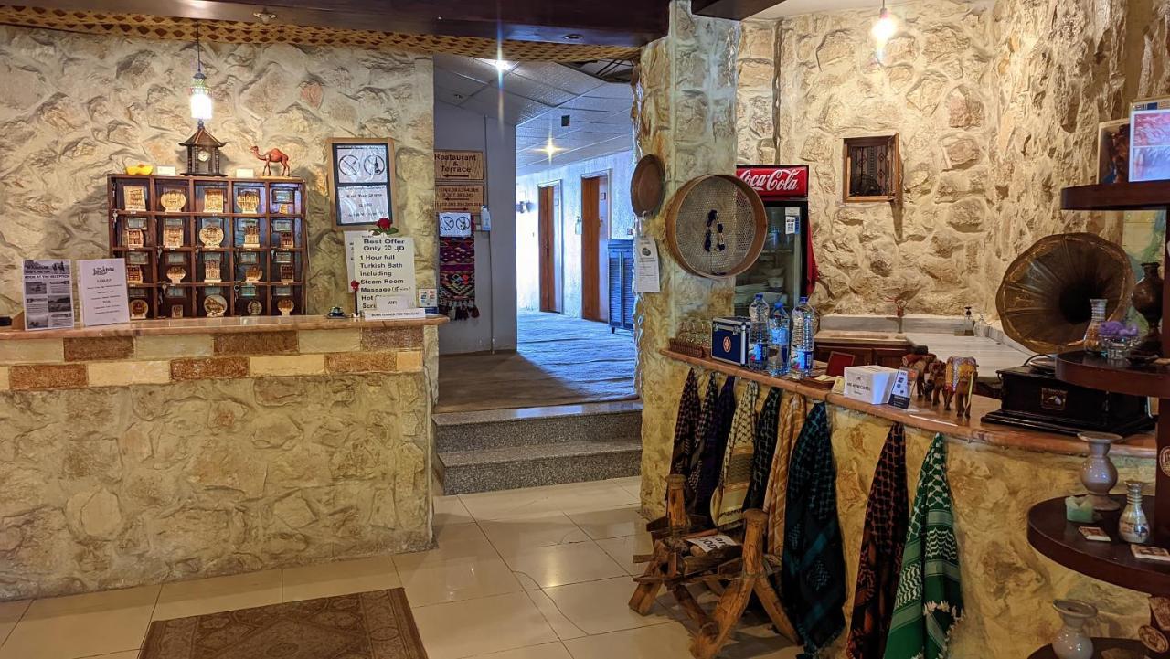 Rocky Mountain Hotel Wadi Musa Bagian luar foto