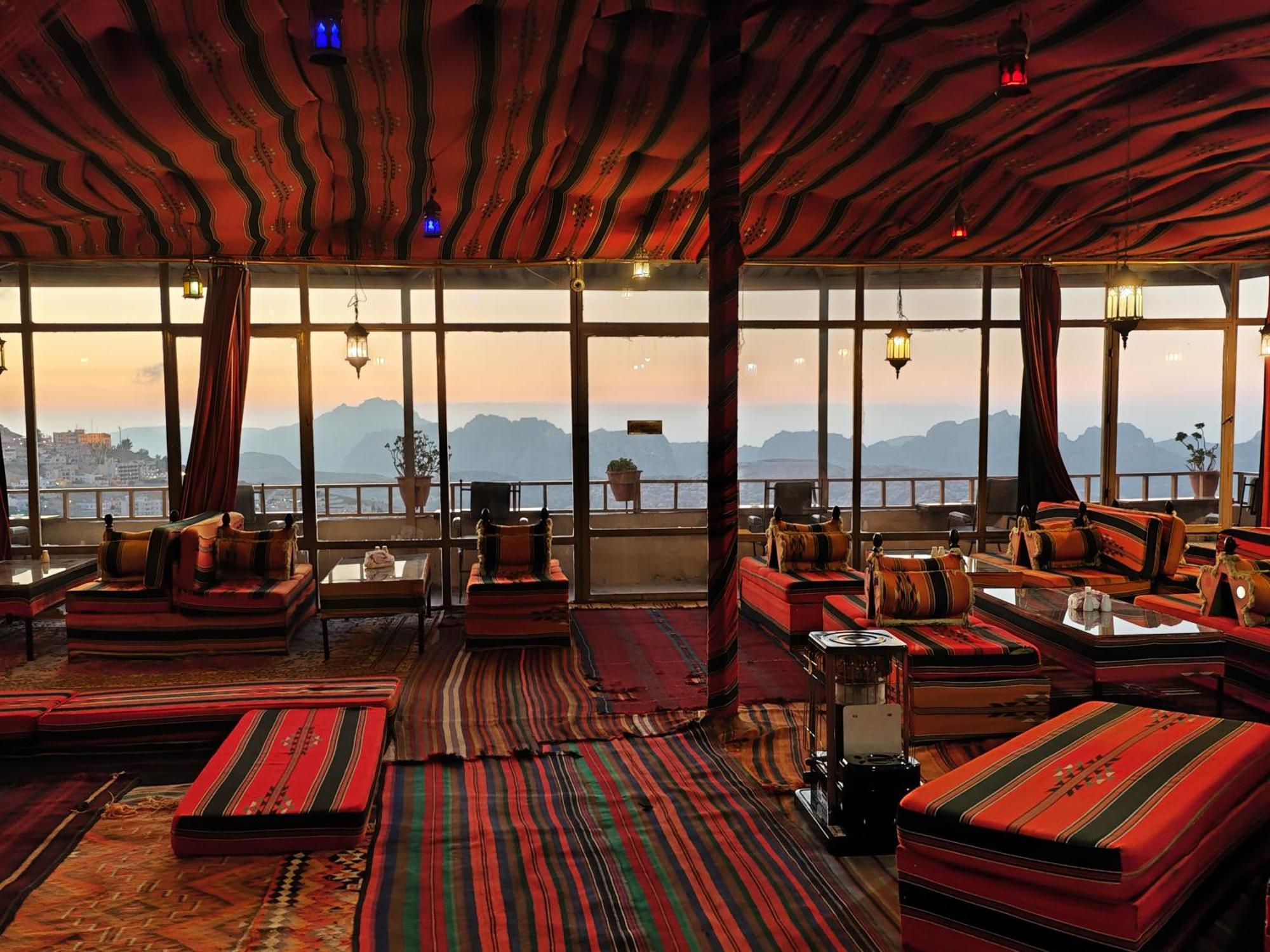 Rocky Mountain Hotel Wadi Musa Bagian luar foto